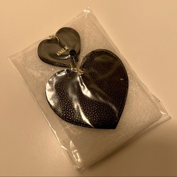 kikki. K | Leather Double Heart Key Ring Black: Signature Edition | NWT - Picture 3 of 4